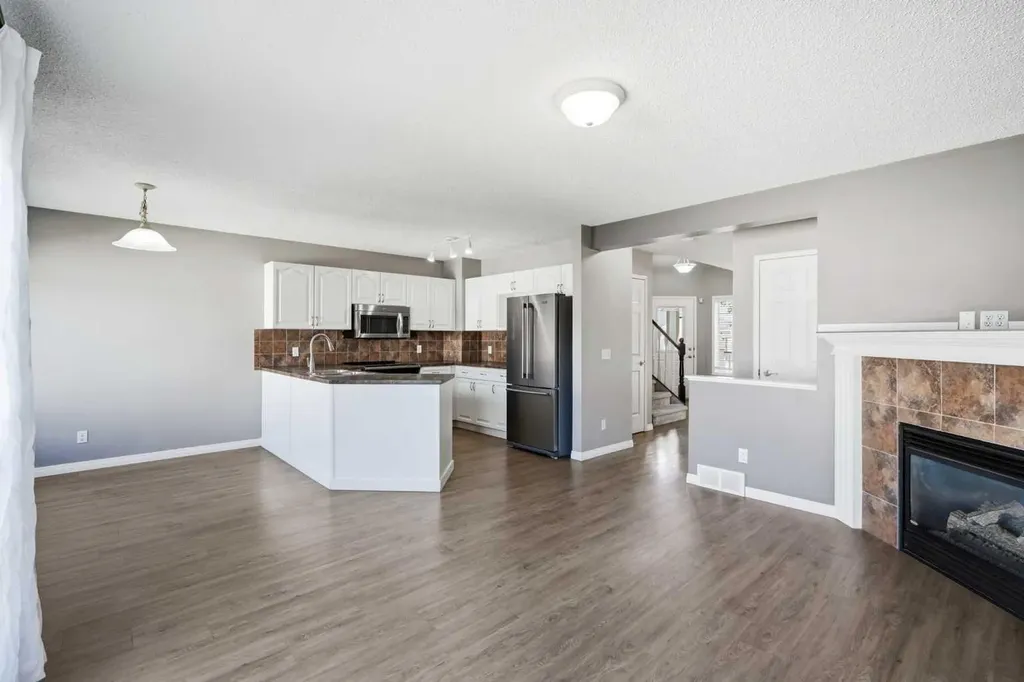 20 Coventry Way NE Calgary AB T5K 5H3