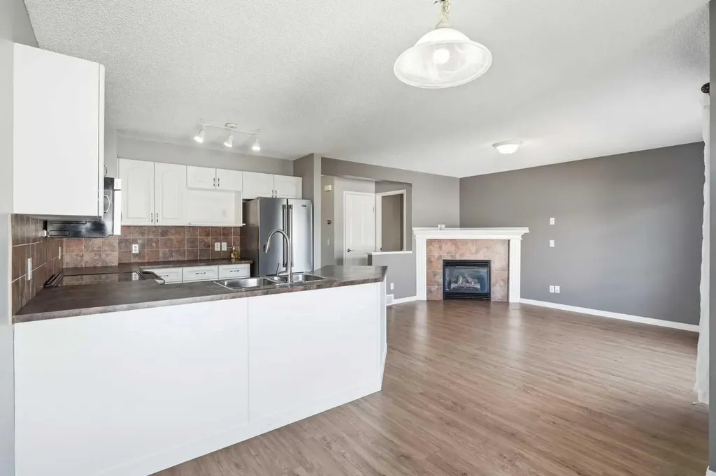 20 Coventry Way NE Calgary AB T5K 5H3