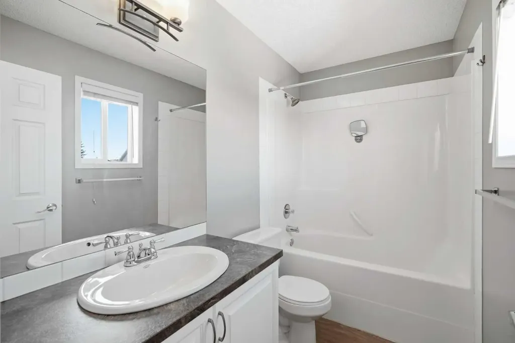 20 Coventry Way NE Calgary AB T5K 5H3