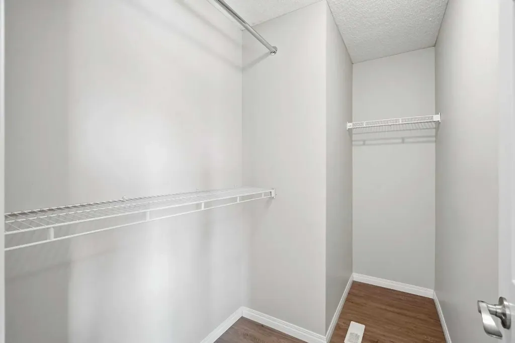 20 Coventry Way NE Calgary AB T5K 5H3