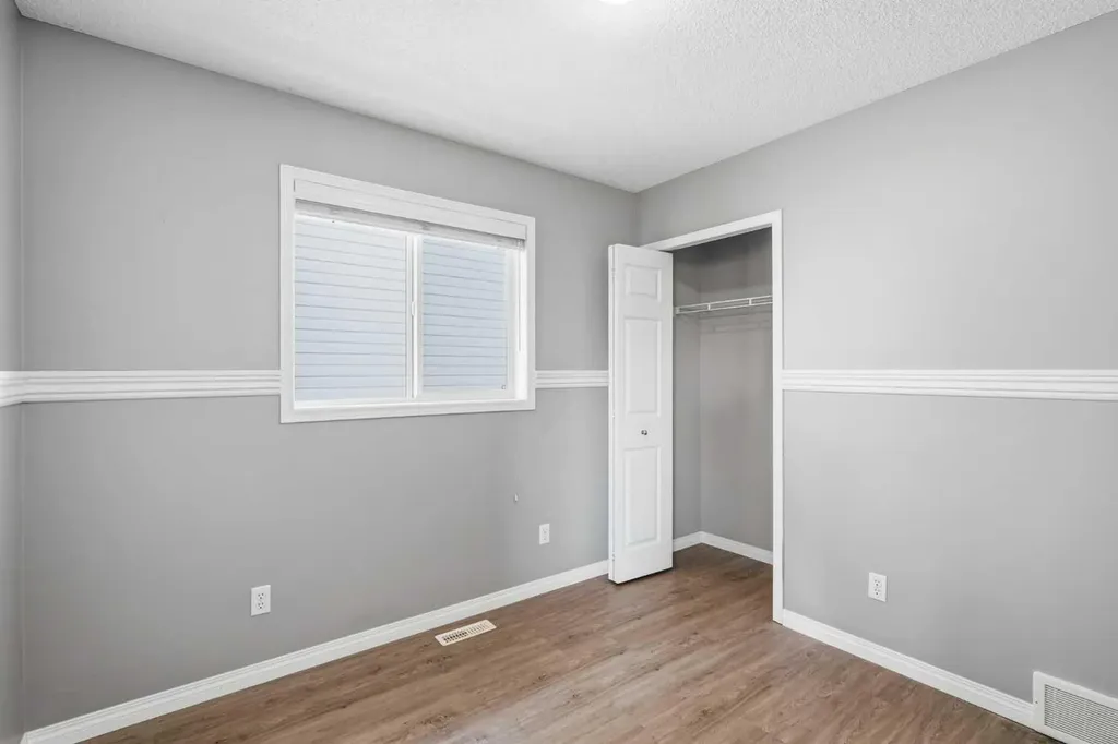 20 Coventry Way NE Calgary AB T5K 5H3