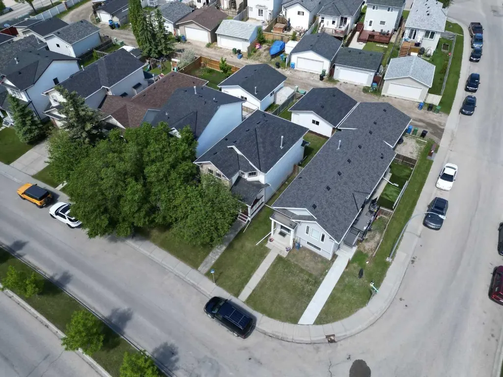 20 Coventry Way NE Calgary AB T5K 5H3