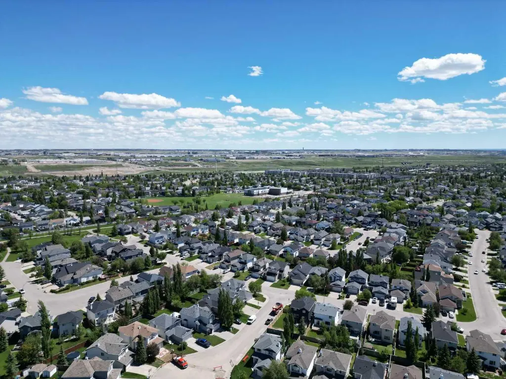 20 Coventry Way NE Calgary AB T5K 5H3