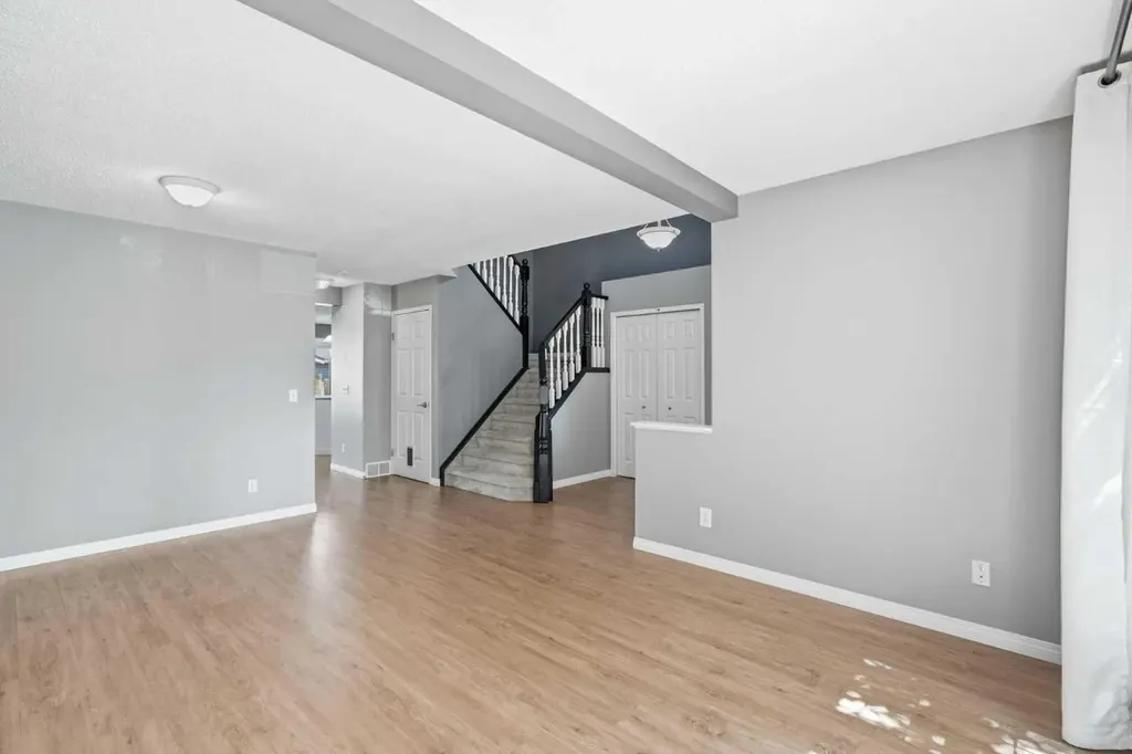 20 Coventry Way NE Calgary AB T5K 5H3