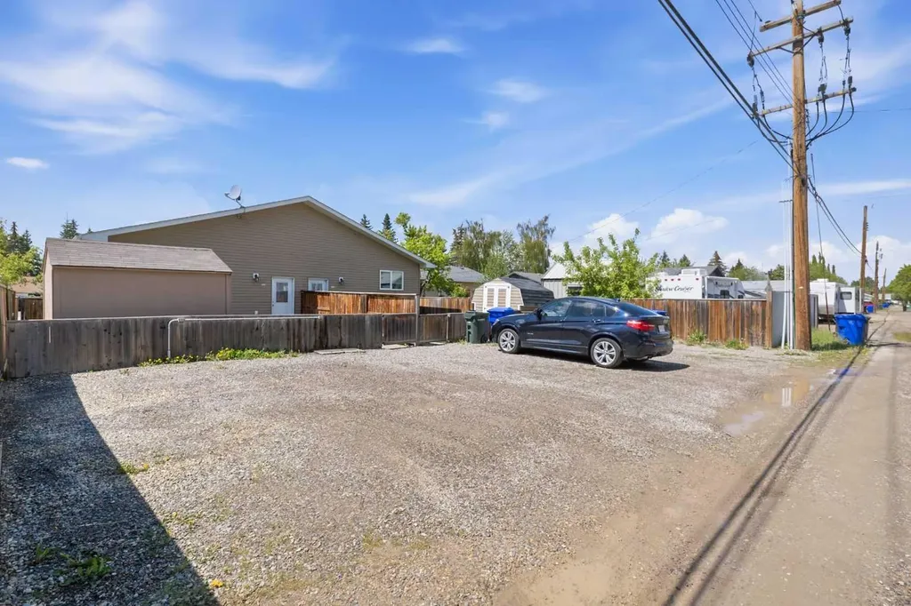 4425 55 Avenue Olds AB T4H1B9