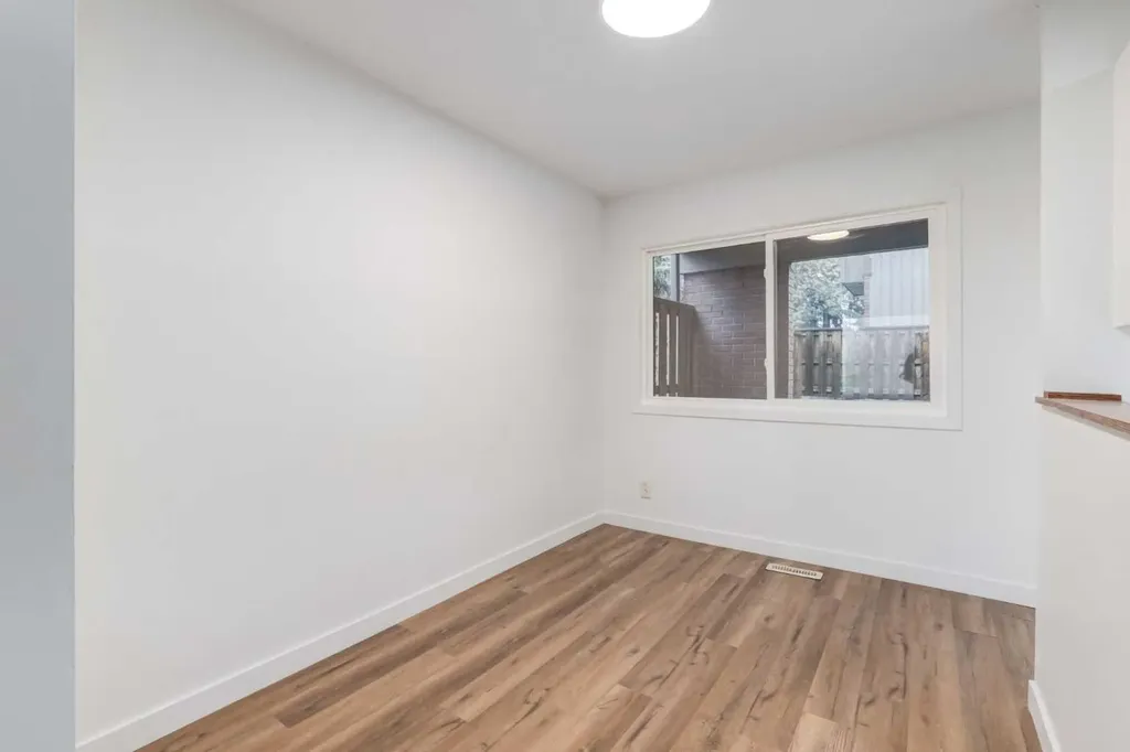 9803 24 Street SW Calgary AB T2V 1S5