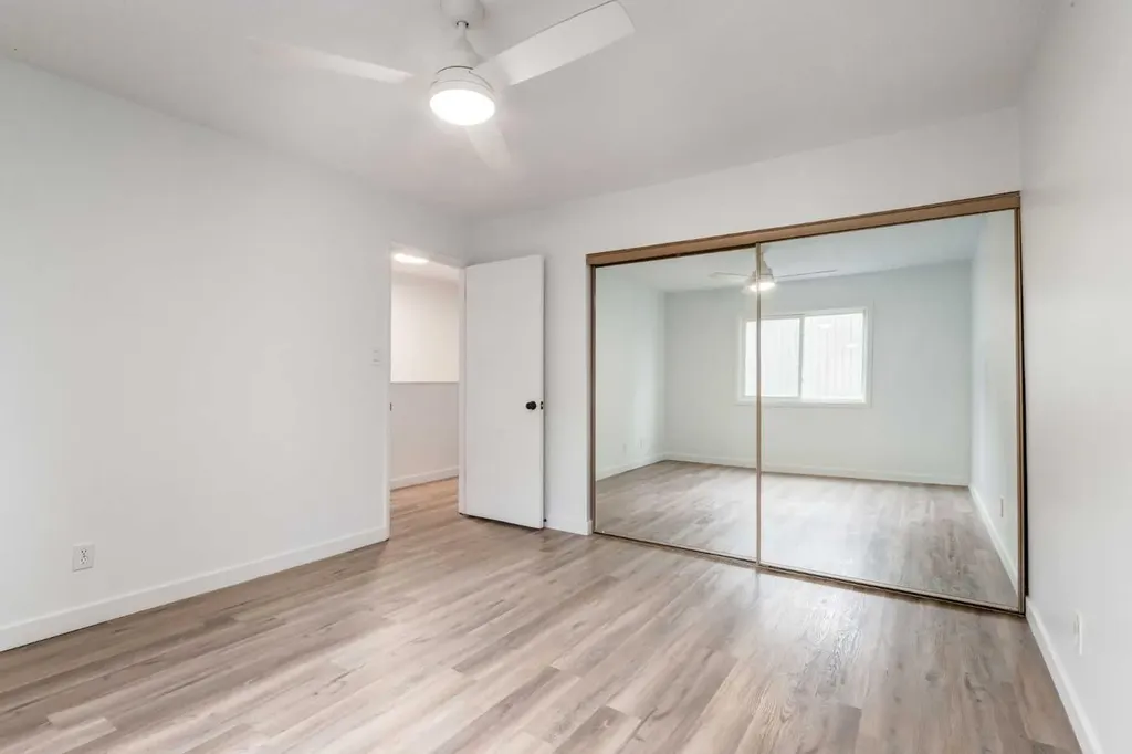 9803 24 Street SW Calgary AB T2V 1S5