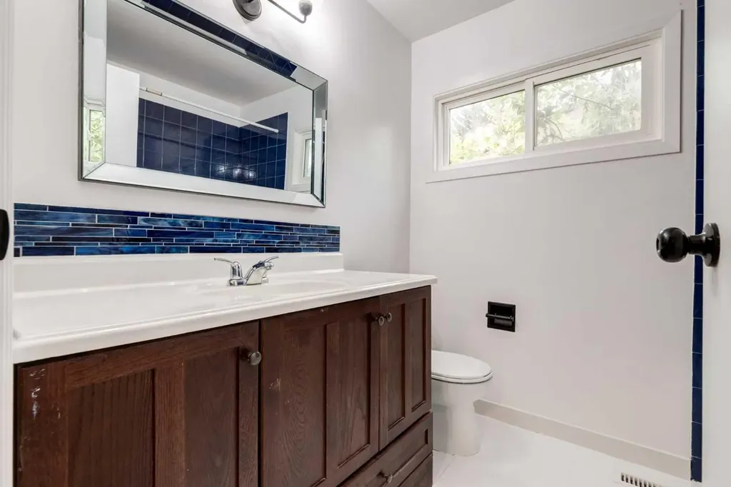 9803 24 Street SW Calgary AB T2V 1S5