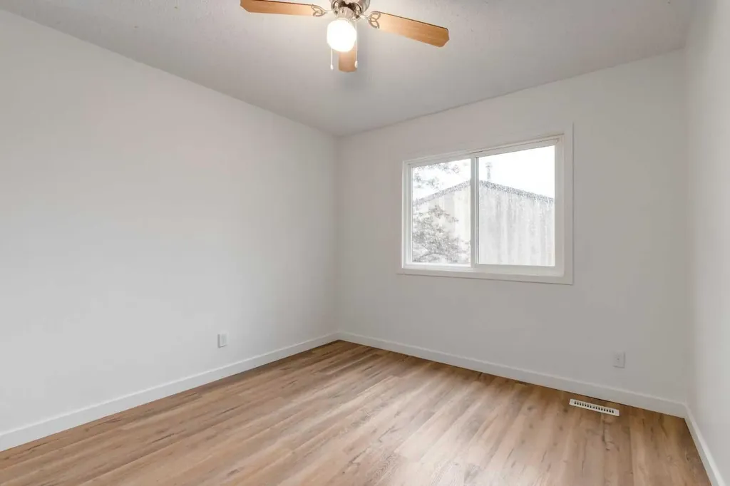 9803 24 Street SW Calgary AB T2V 1S5
