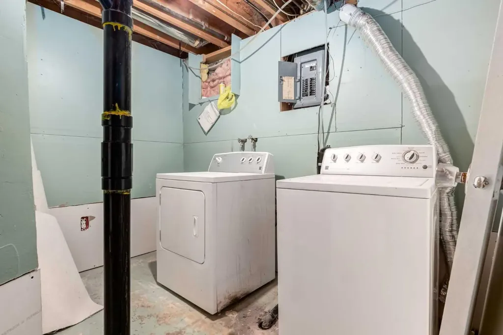 9803 24 Street SW Calgary AB T2V 1S5