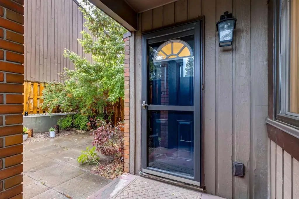 9803 24 Street SW Calgary AB T2V 1S5