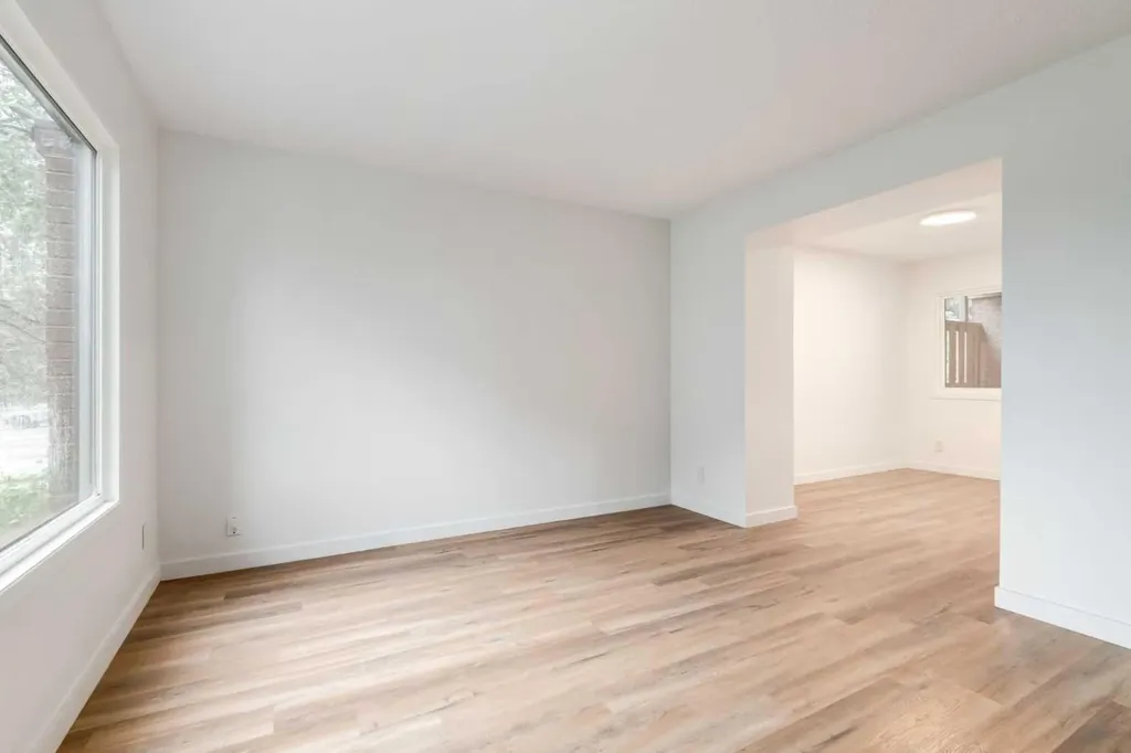 9803 24 Street SW Calgary AB T2V 1S5