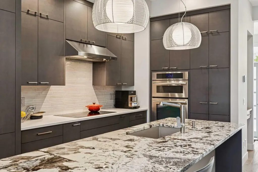 1714 Bowness Road NW Calgary AB T2N 3K2
