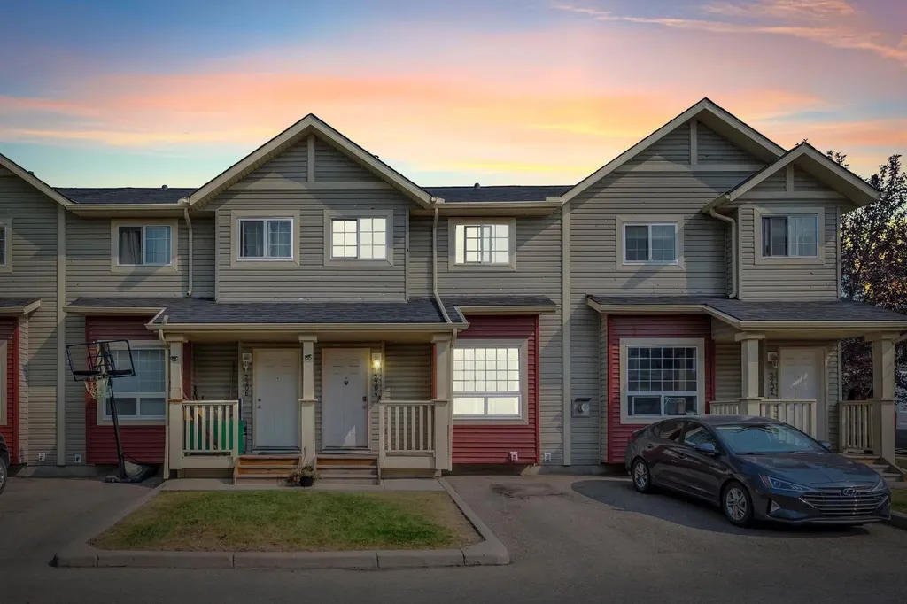 111 Tarawood Lane NE Calgary AB T3J 5C2