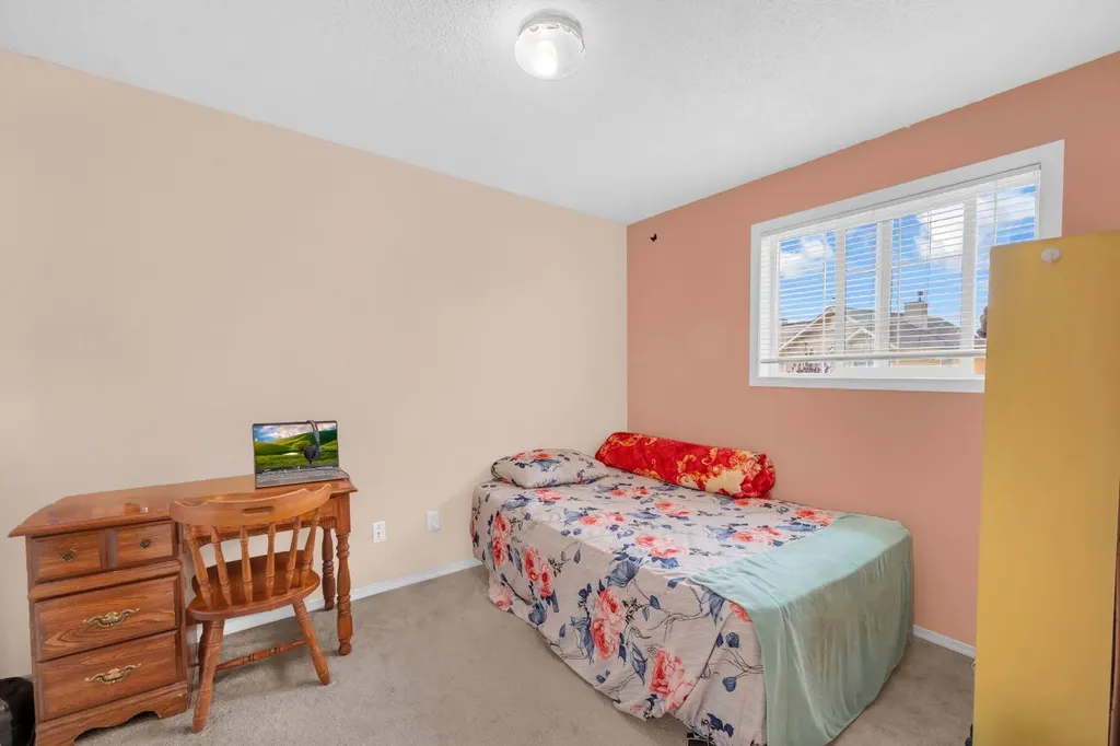 111 Tarawood Lane NE Calgary AB T3J 5C2