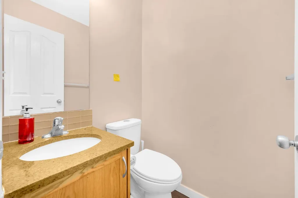 111 Tarawood Lane NE Calgary AB T3J 5C2