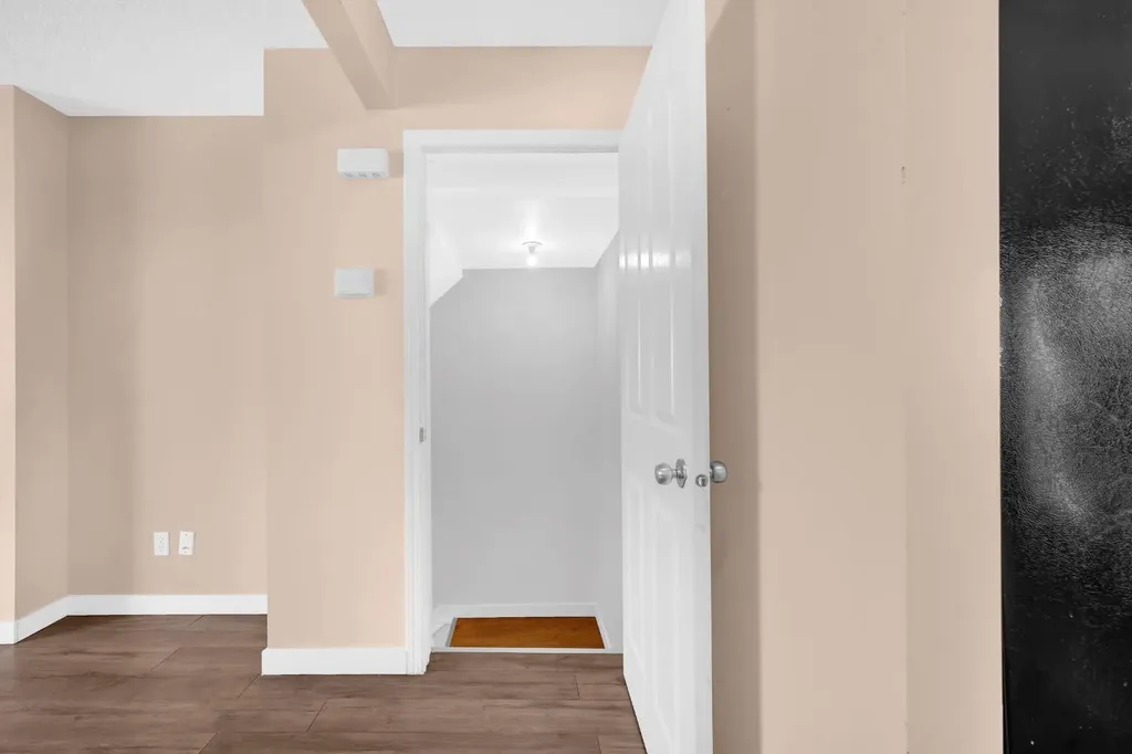 111 Tarawood Lane NE Calgary AB T3J 5C2