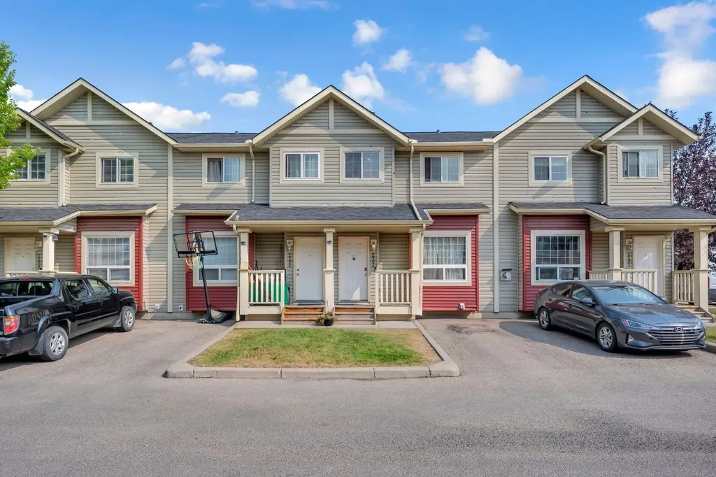 111 Tarawood Lane NE Calgary AB T3J 5C2
