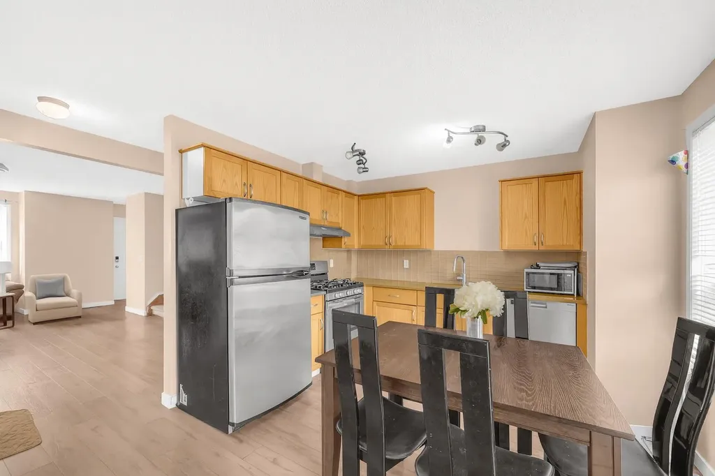 111 Tarawood Lane NE Calgary AB T3J 5C2