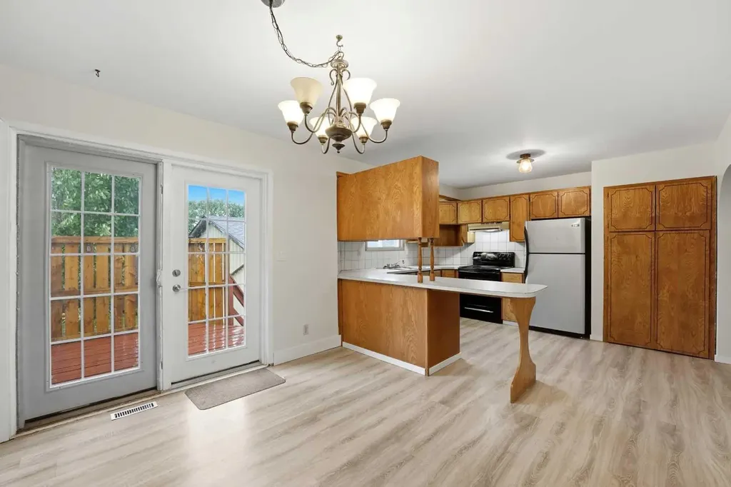 1 Hallgren Avenue Red Deer AB T4N 6P1