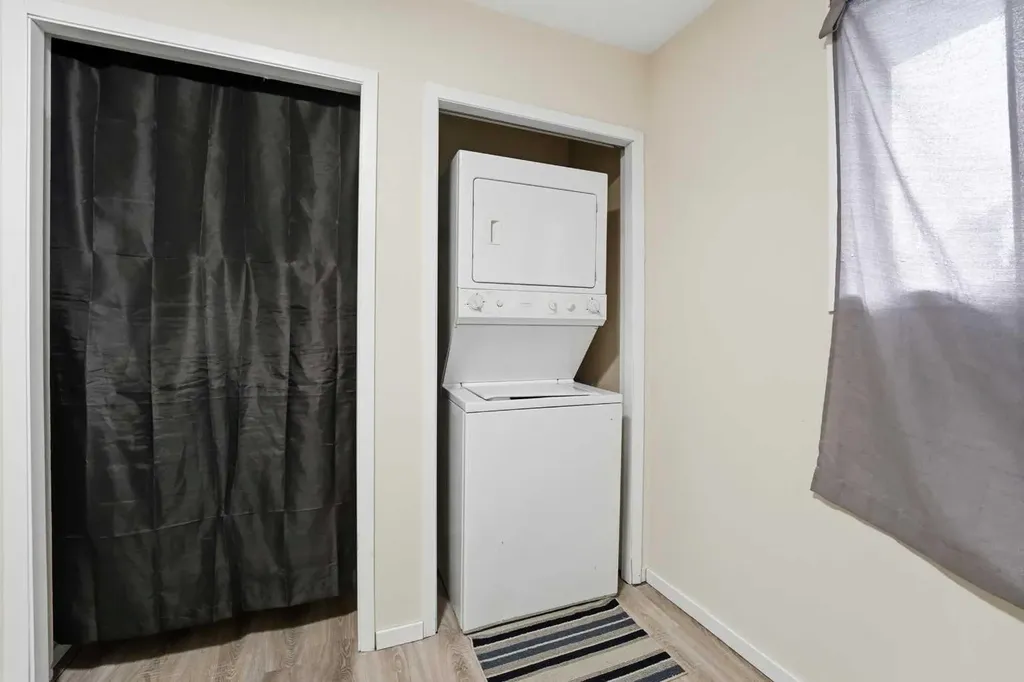 1 Hallgren Avenue Red Deer AB T4N 6P1