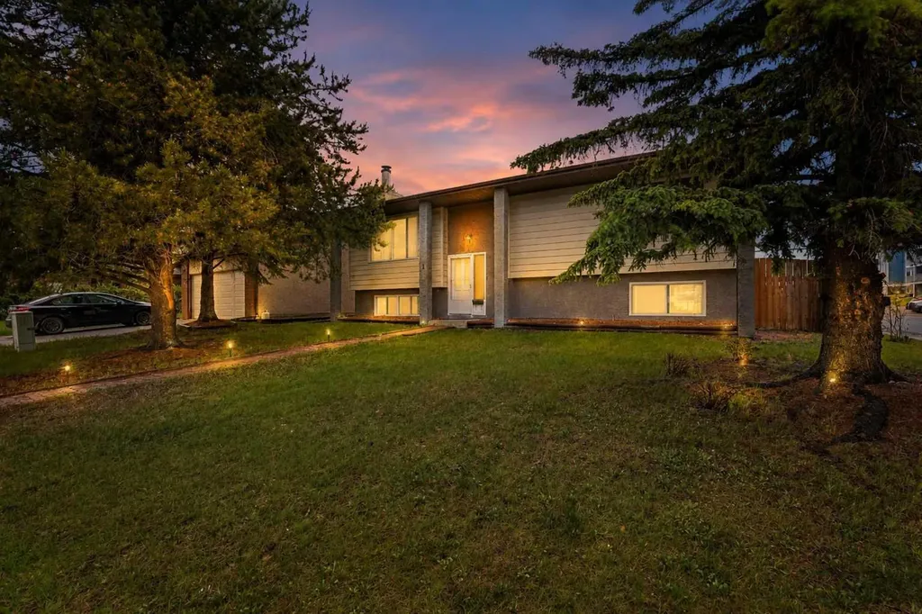 1 Hallgren Avenue Red Deer AB T4N 6P1