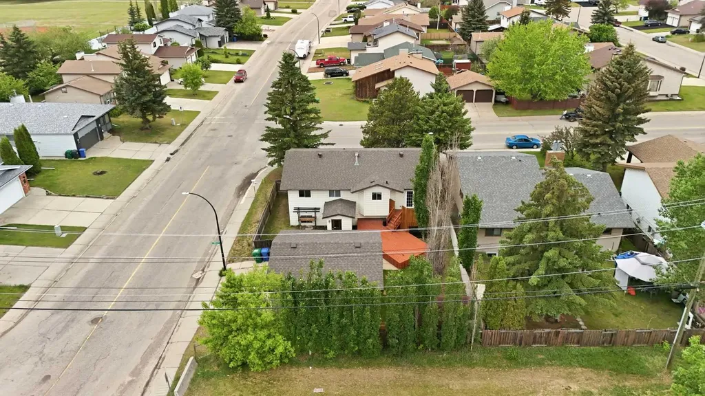 1 Hallgren Avenue Red Deer AB T4N 6P1
