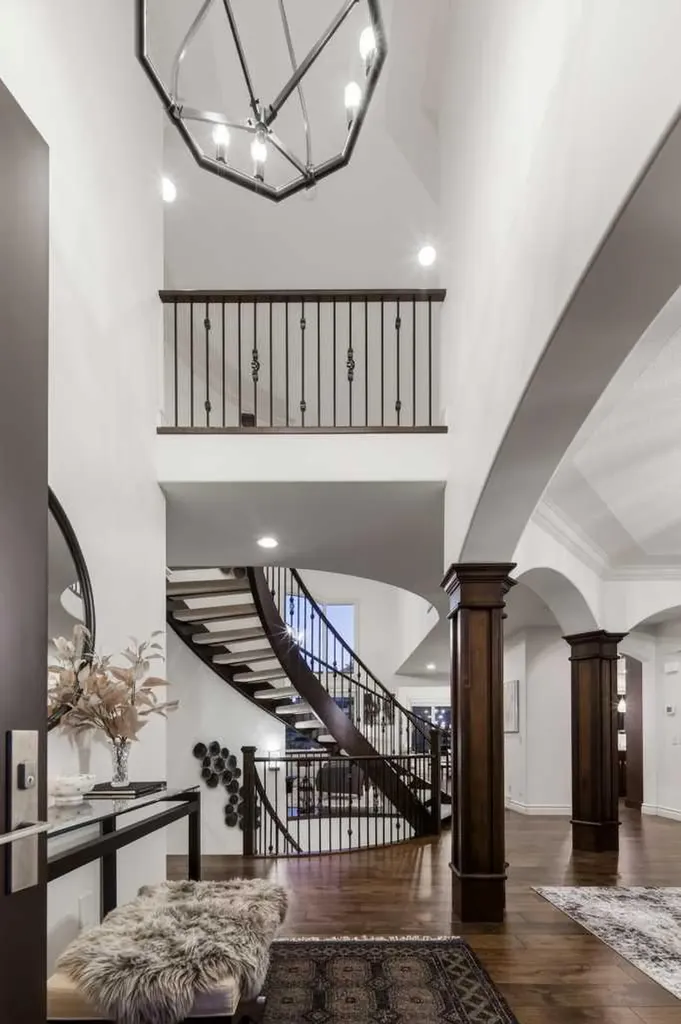 32 Aspen Meadows Manor SW Calgary AB T3H 5Z6