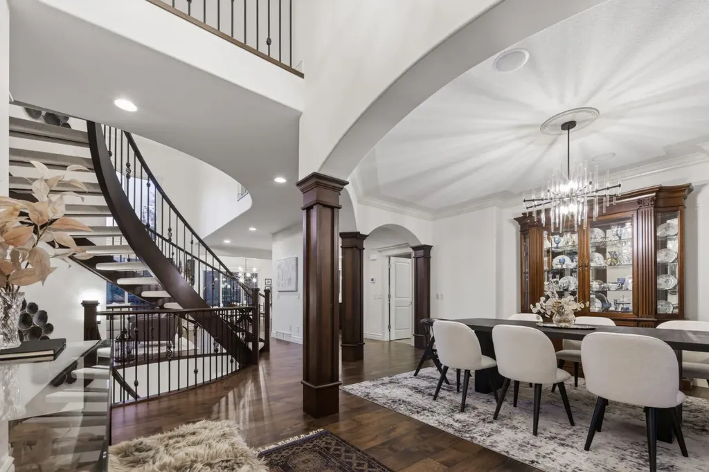 32 Aspen Meadows Manor SW Calgary AB T3H 5Z6