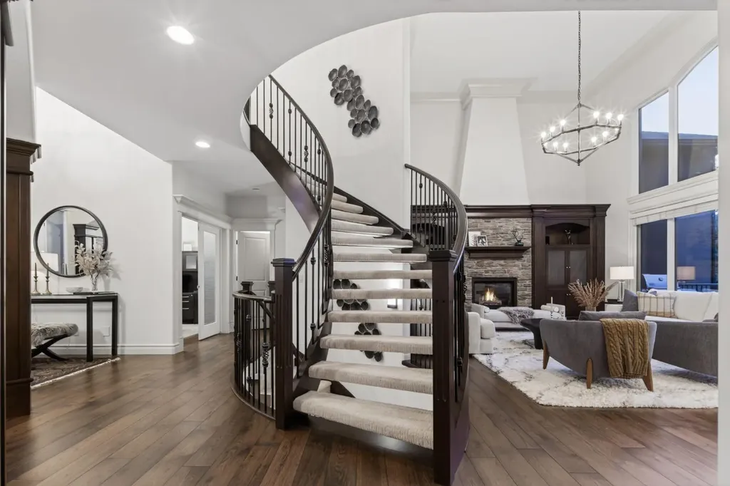 32 Aspen Meadows Manor SW Calgary AB T3H 5Z6