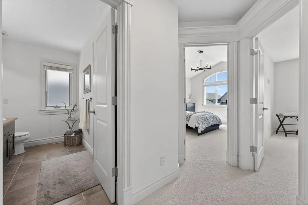 32 Aspen Meadows Manor SW Calgary AB T3H 5Z6