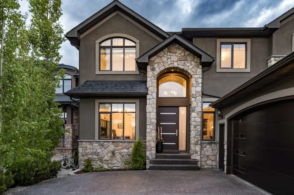 32 Aspen Meadows Manor SW Calgary AB T3H 5Z6