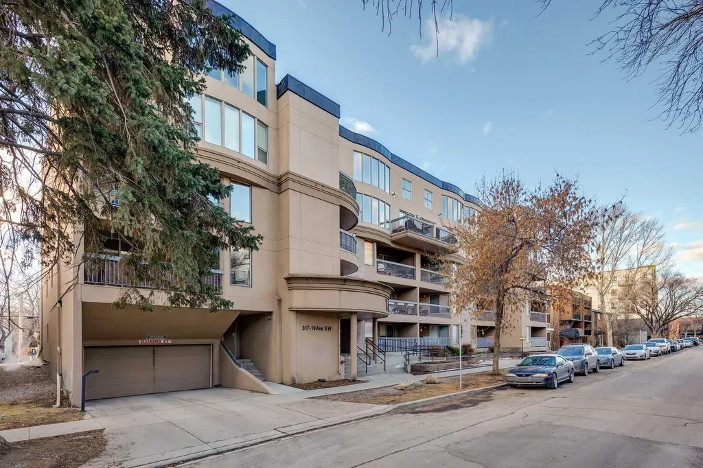 317 19 Avenue SW Calgary AB T2S 0E1