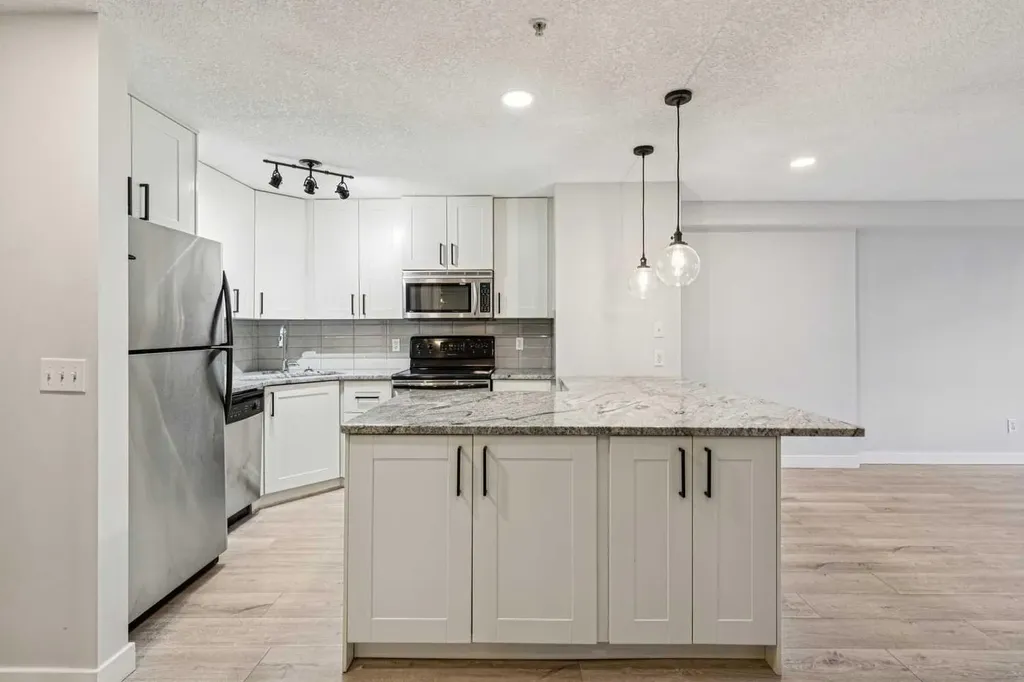 317 19 Avenue SW Calgary AB T2S 0E1