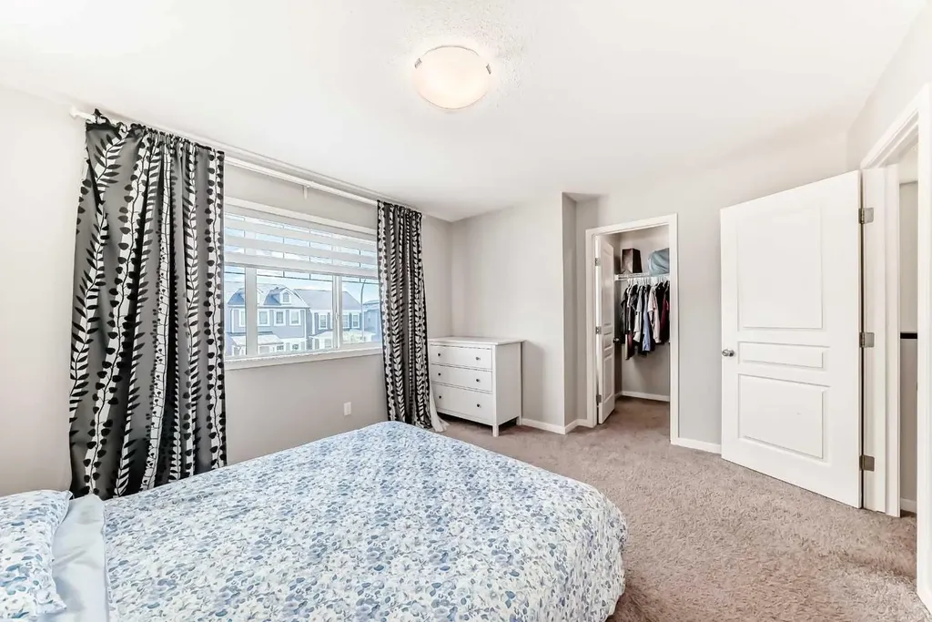 151 Copperpond Rise SE Calgary AB T2Z 1J7