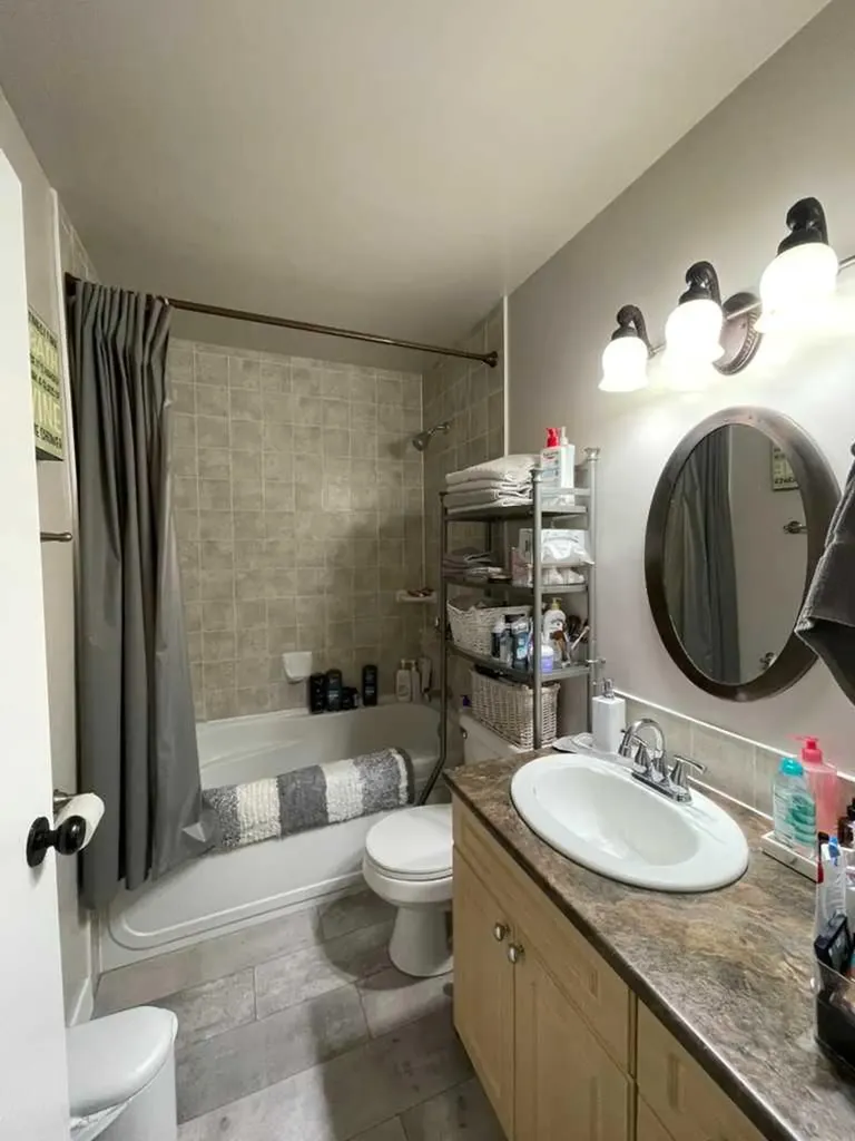 4803 Montana Crescent NW Calgary AB T3B 1E7