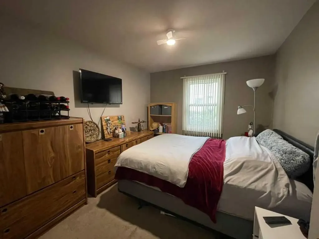 4803 Montana Crescent NW Calgary AB T3B 1E7