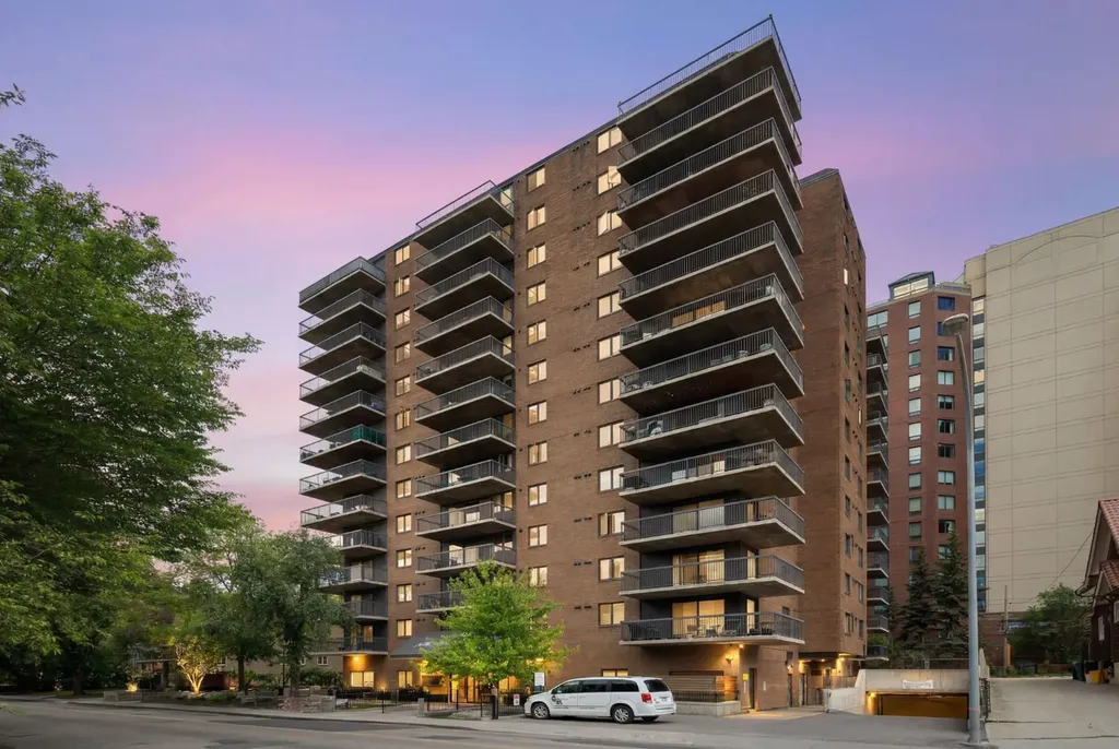 225 25 Avenue SW Calgary AB T2S 2V2