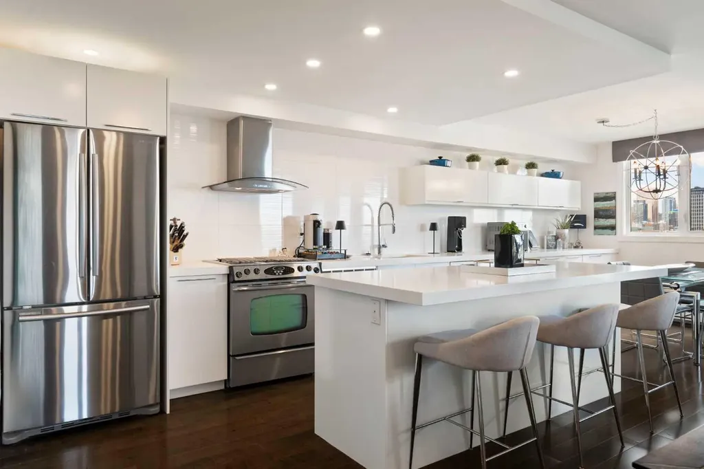 225 25 Avenue SW Calgary AB T2S 2V2