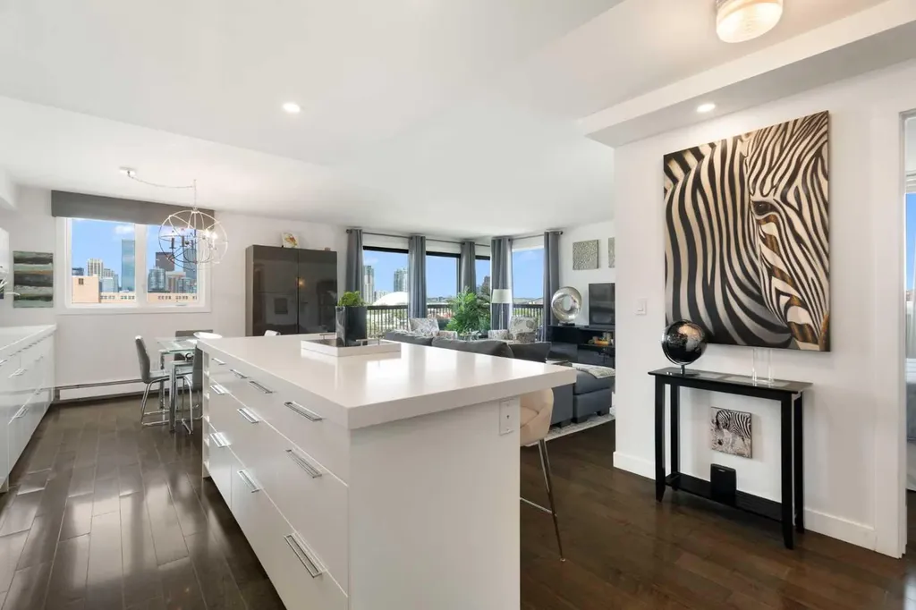 225 25 Avenue SW Calgary AB T2S 2V2