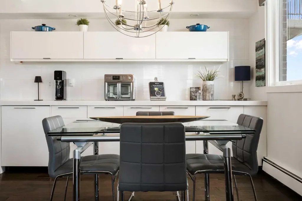 225 25 Avenue SW Calgary AB T2S 2V2