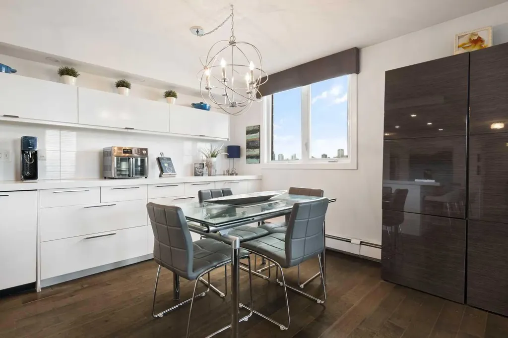 225 25 Avenue SW Calgary AB T2S 2V2