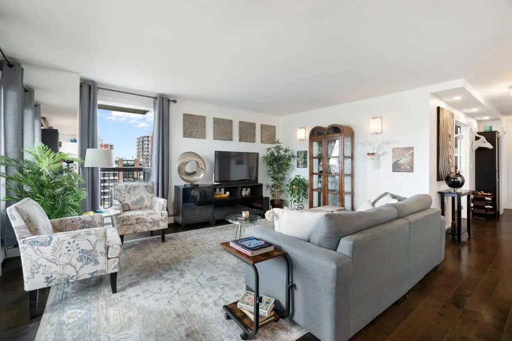 225 25 Avenue SW Calgary AB T2S 2V2