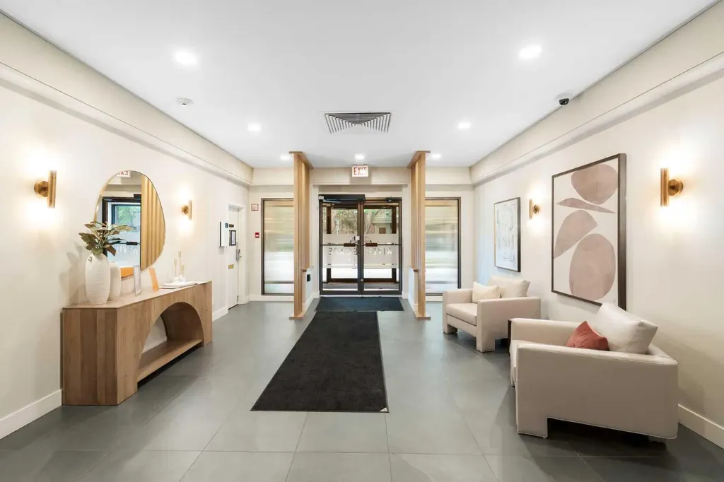 225 25 Avenue SW Calgary AB T2S 2V2