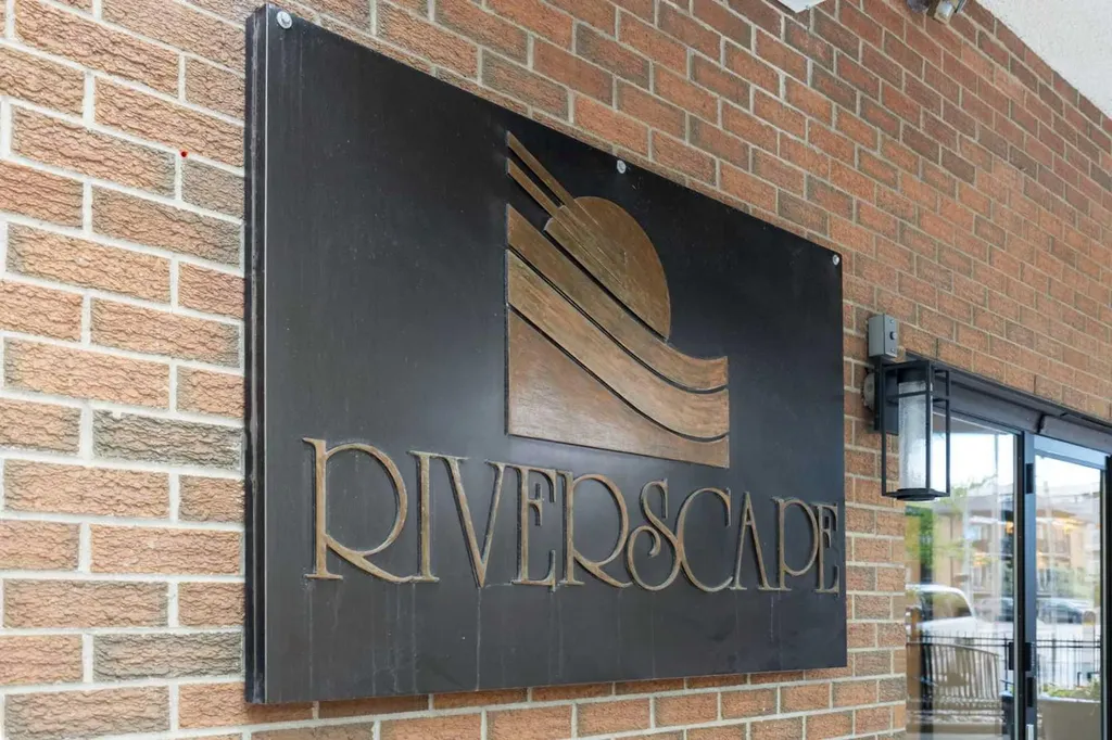 225 25 Avenue SW Calgary AB T2S 2V2