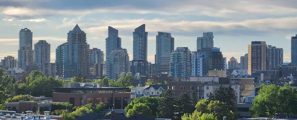 225 25 Avenue SW Calgary AB T2S 2V2
