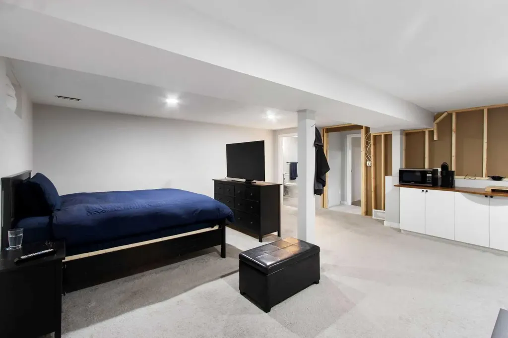 1140 105 Avenue SW Calgary AB T2W 0B1
