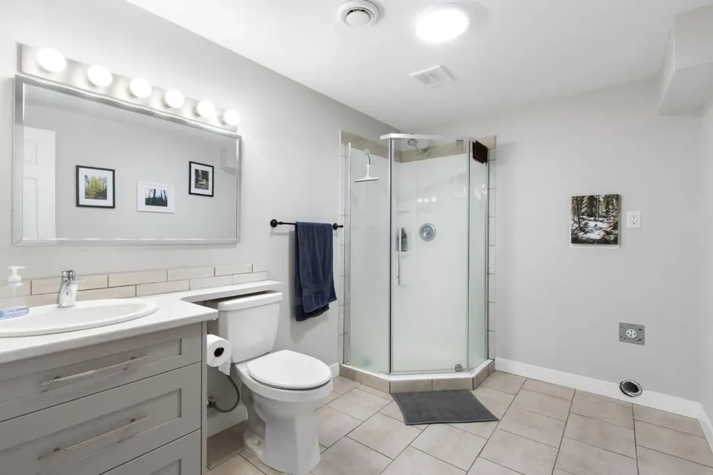 1140 105 Avenue SW Calgary AB T2W 0B1