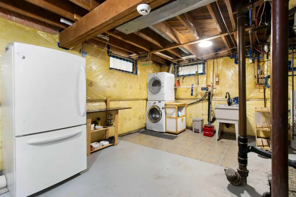1140 105 Avenue SW Calgary AB T2W 0B1