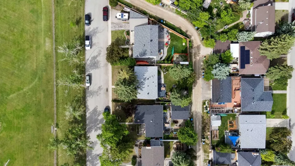 1140 105 Avenue SW Calgary AB T2W 0B1